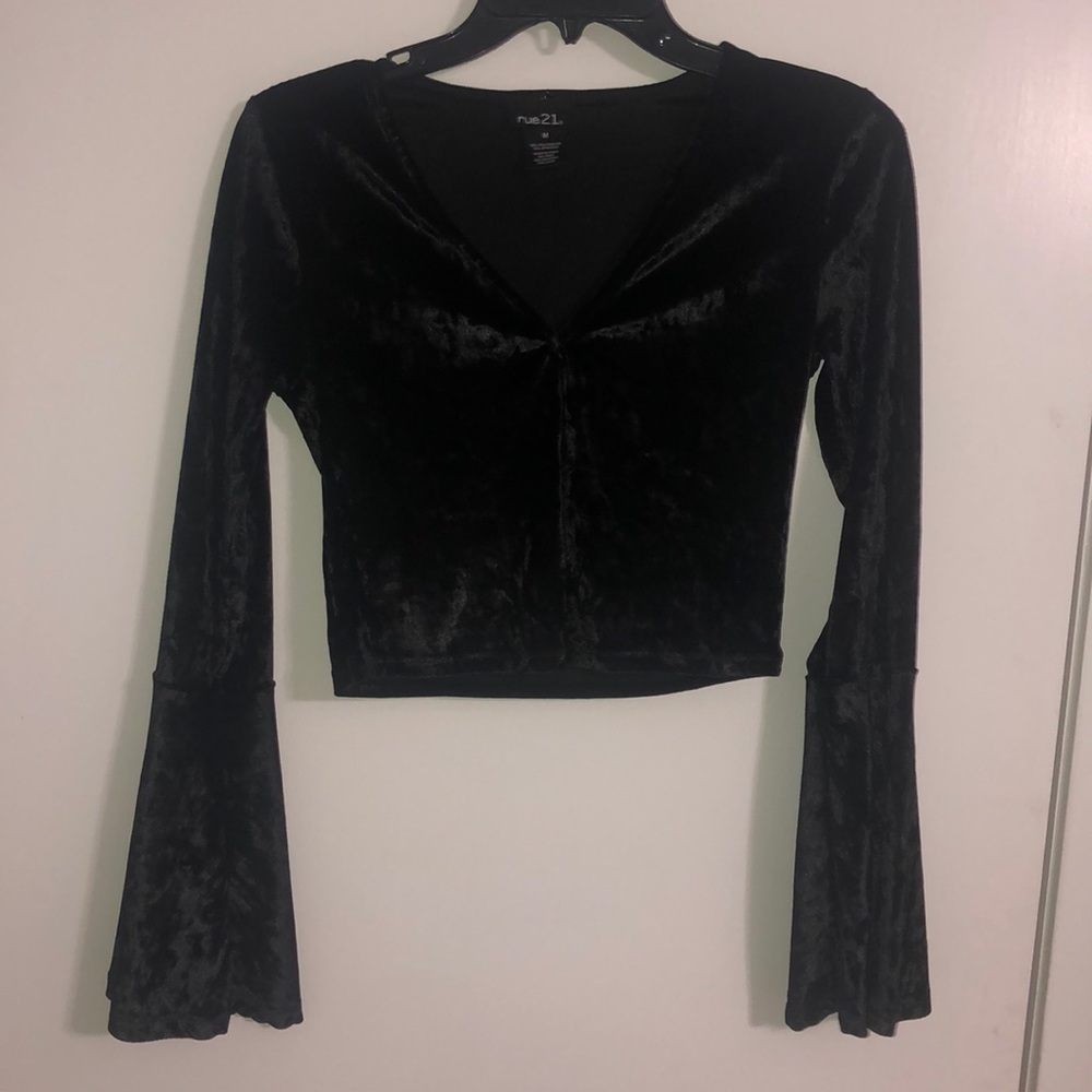 Black Bell Sleeve Crop Top